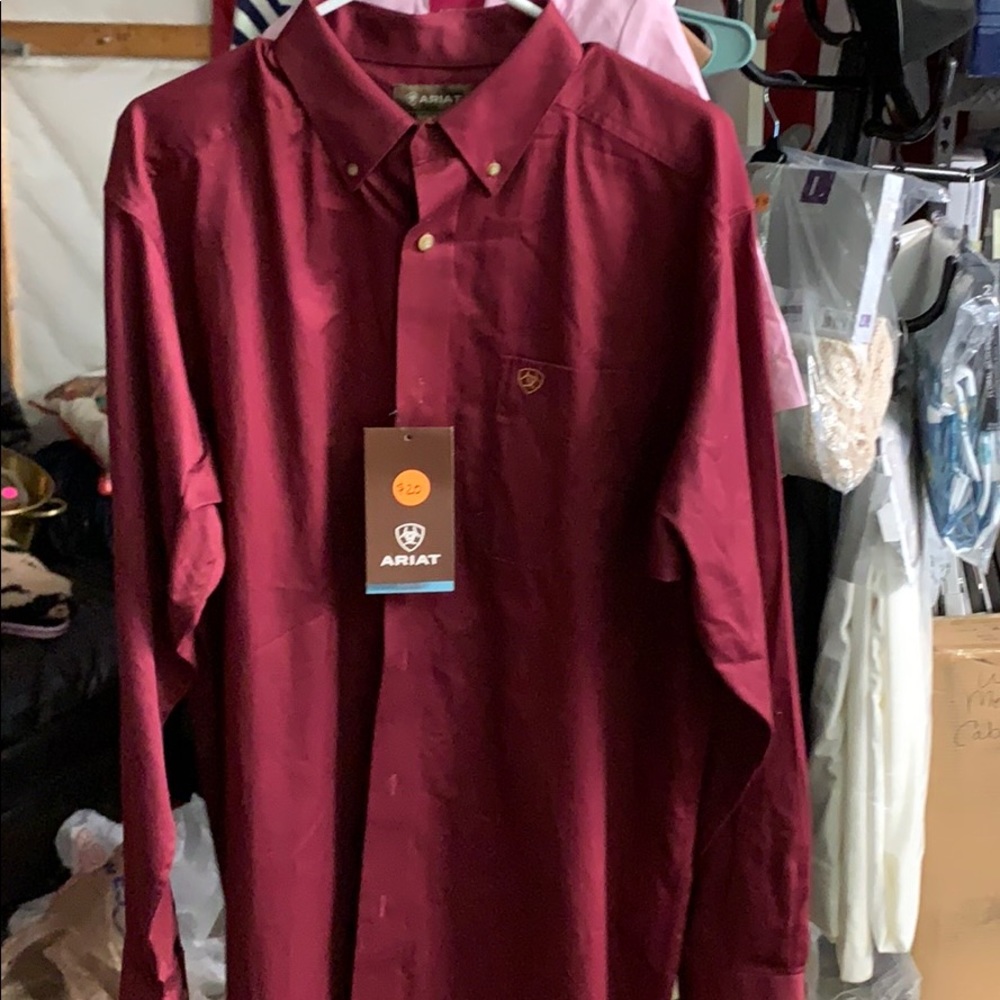 Wrist men’s button down long sleeve shirt
